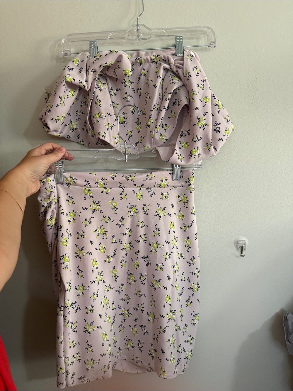 Boohoo Lilac Floral 2 piece top and Pencil Skirt